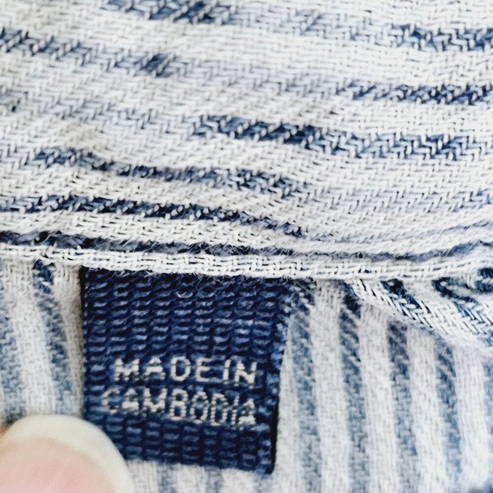 Guess Button-Up Chambray Button-Up Shirt Size S C… - image 5